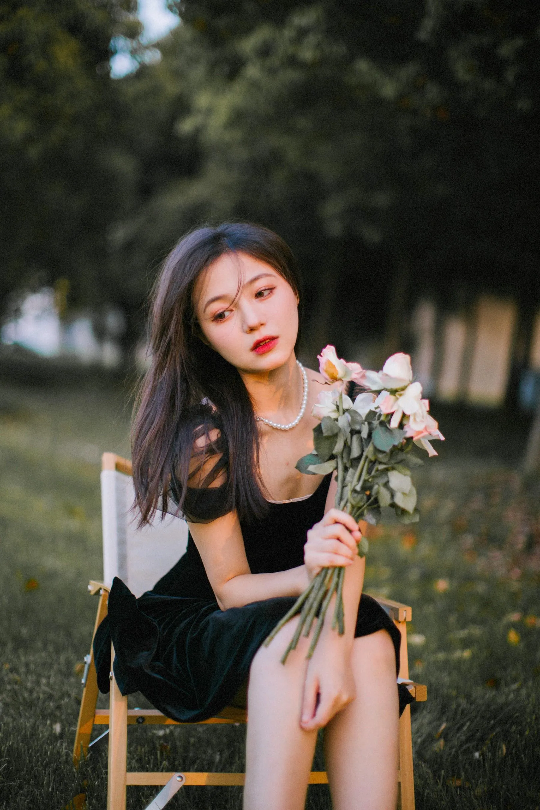 [YITUYU艺图语]2022.07.14 少女与花 夏芸是只小考拉 [25P]插图2